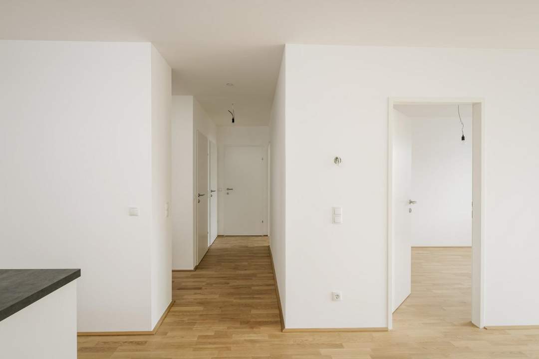 Moderne Anlage, 3 Zimmer mit Loggia nähe Wien