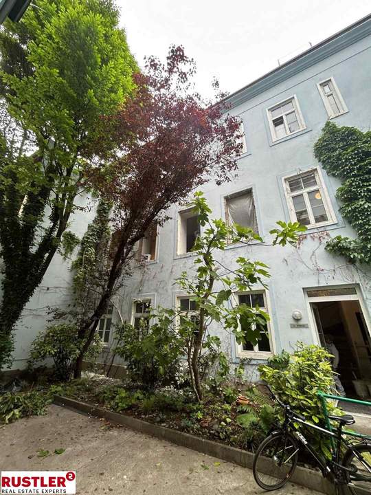 Sanierungsbedürftige 1 Zimmerwohnung in absoluter Toplage in 1070 Wien