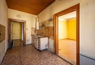 ++NEU++ 3-Zimmer Altbau-Wohnung (sanierungsbedürftig) - großes Umbaupotenziall!!