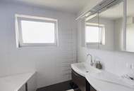 Sehr gepflegtes Einfamilienhaus in Ruhelage - voll unterkellerter Bungalow, Doppelgarage GENERALSANIERT