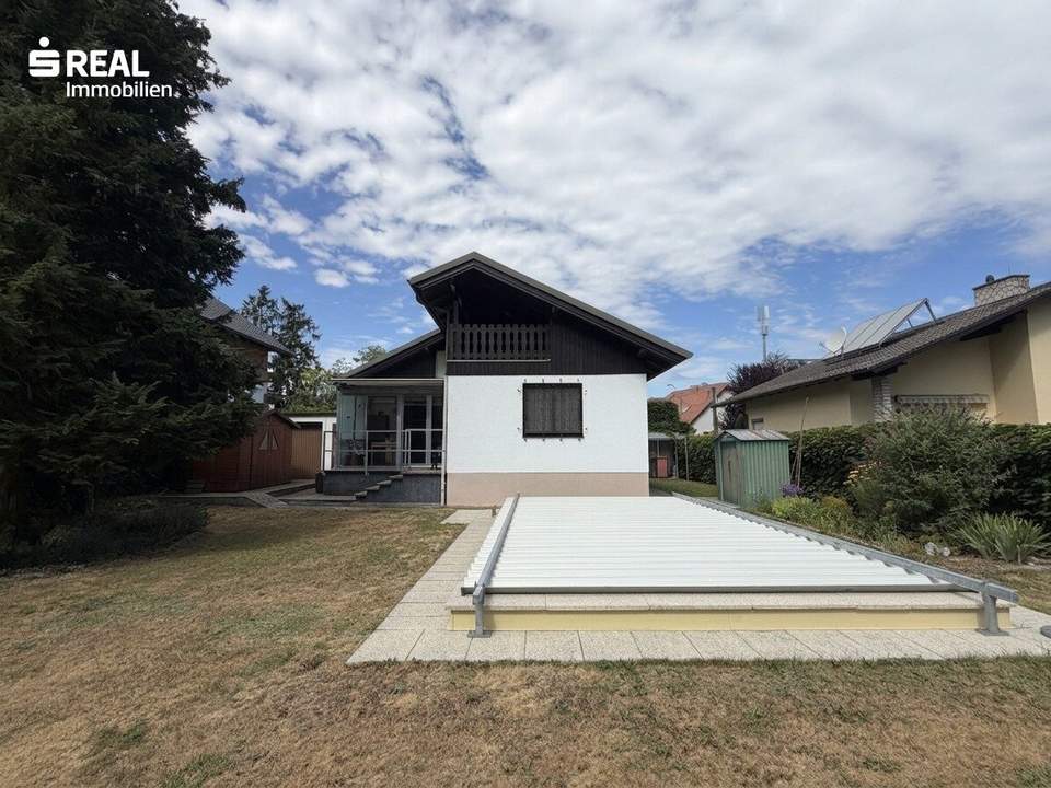 Wohnen am Waldrand - gepflegtes Einfamilienhaus mit Pool, Garage und Keller