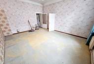 Noch keine Schönheit – aber viel Potenzial! Raumwunder - Selbst Gestalten! Sanierungsbedürftige Altbauwohnung! U-Bahn ums Eck + Traumhaft renoviertes Altbauhaus + Optimalste Infrastruktur und Anbindung!