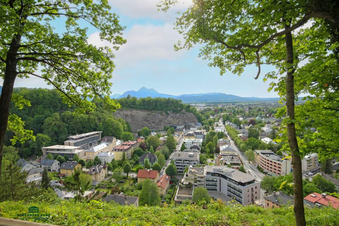 Attraktive Stadtwohnung mit Balkon in Top-Lage