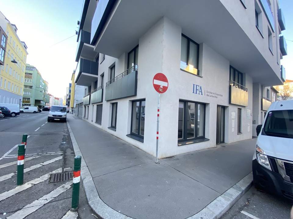 ECKLOKAL MIT STRAßENZUGANG