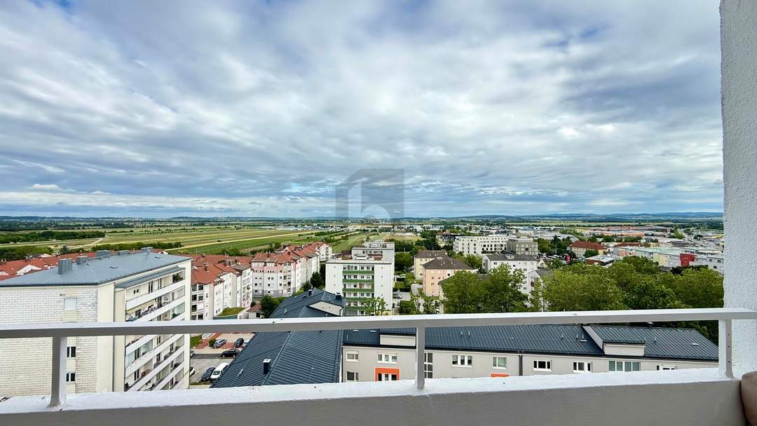 PANORAMAWOHNUNG MIT KLIMAANLAGE UND SONNIGEM SÜD-OST BALKON