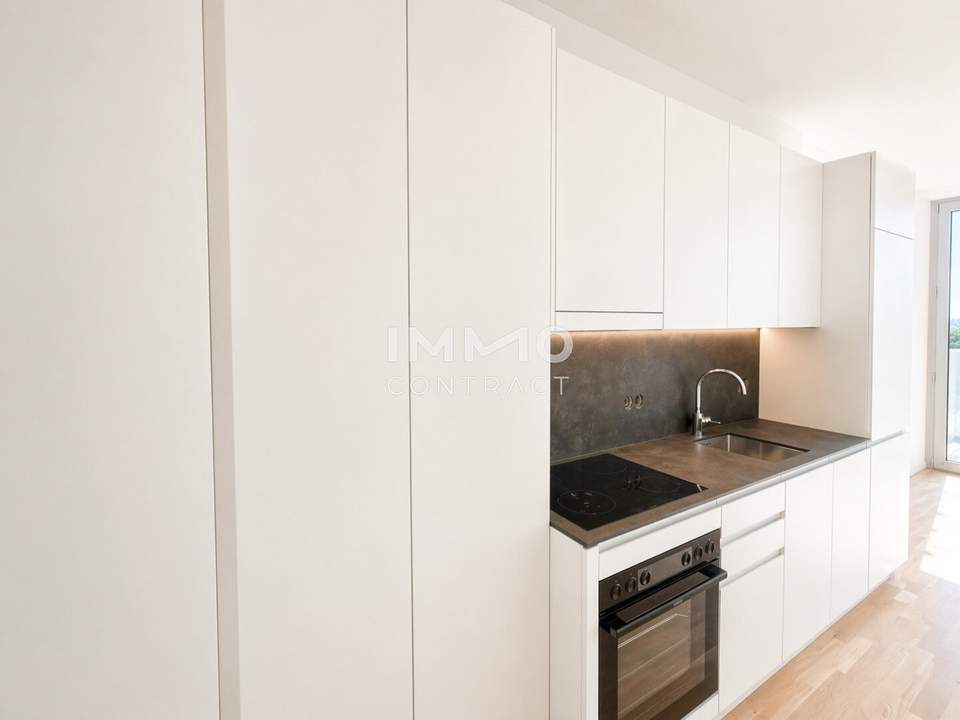 DC2 Tower: SKY RESIDENCES - 1 Zimmer: 32 Etage