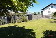 Ortsrand und Ruhelage - Hochwertige Landvilla mit großem Pool! Einfach Koffer packen und einziehen!