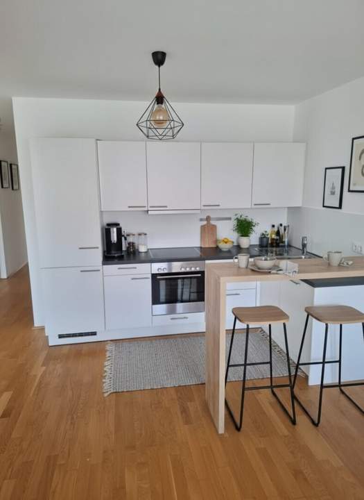 AB 2026! Traumhafte 4-Zimmer-Wohnung mit Loggia in 5. Etage in Salzburg!