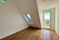 Charmante 3-Zimmer Dachgeschosswohnung inkl. Einbauküche und zwei Terrassen! Ab Juli!