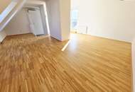 Traumblick - Ihr Logenplatz über der Stadt! Wohnen im Dachgeschoss mit WOW-Effekt! Traumhaft saniertes Altbauhaus + Hofseitige Terrasse + Tolle Infrastruktur und Anbindung + Lebensqualität pur!