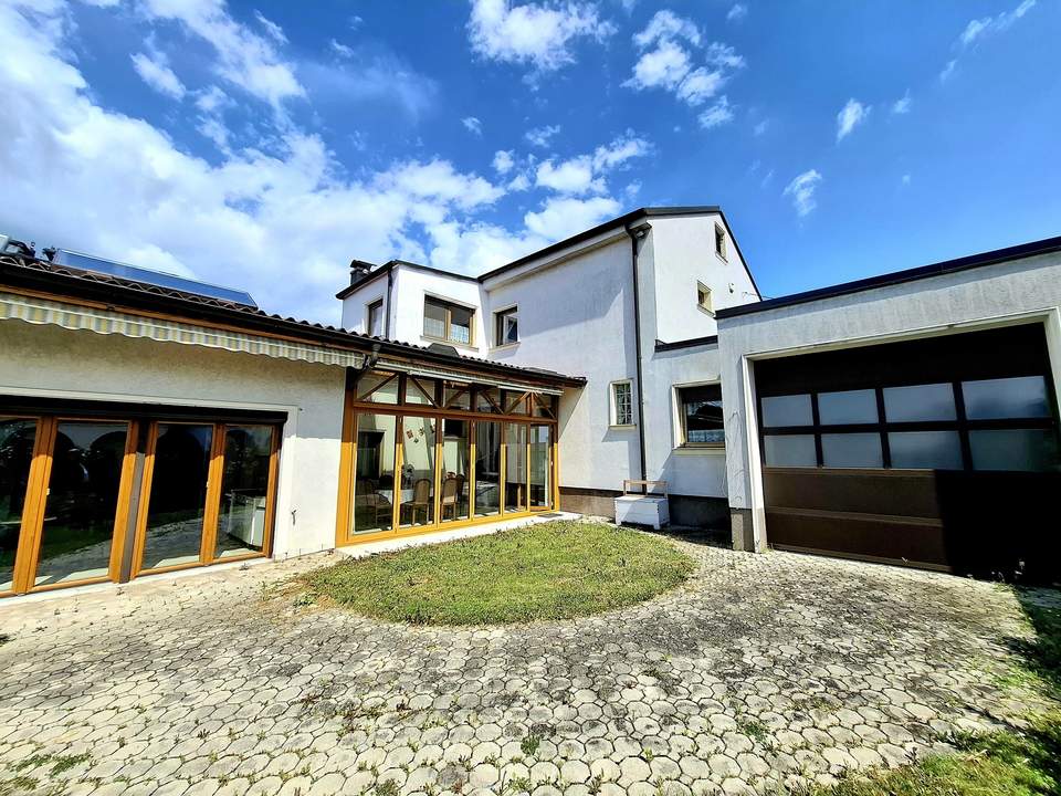 Super Liegenschaft: 6 Zimmer, Pool, Wintergarten und Garage – Ihr neues Zuhause!