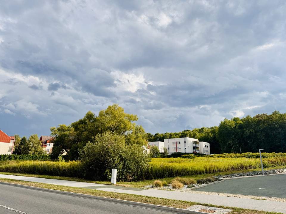 Großer Baugrund in zentraler Toplage