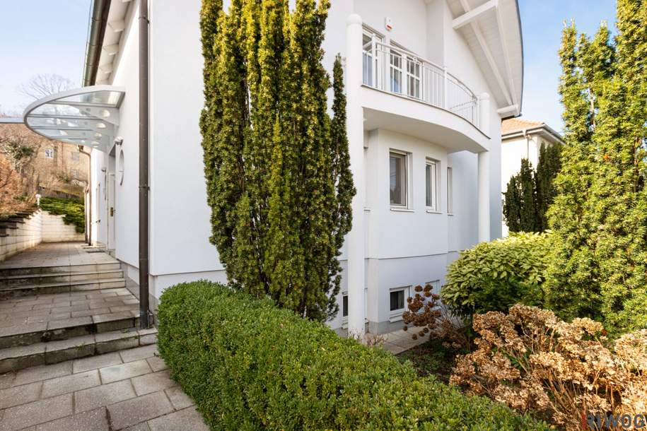RESIDIEREN BEIM ROTEN BERG II GARAGE II SAUNA II NEUE PV-ANLAGE II 6 ZIMMER II 4 BÄDER II 54m² WOHNZIMMER MIT KAMIN II 2 TERRASSEN II BALKON II GARTEN II GROSSER KELLER, Haus-kauf, 2.445.000,€, 1130 Wien 13., Hietzing