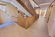 Ein Platz, der mehr kann als wohnen. Geniale Neubauwohnung mit WOW-Effekt! Riesiger Balkon und Terrasse + Privater Dachgarten + Grün wohin das Auge reicht + Luftwärmepumpe!