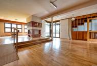 Sie brauchen viel Platz? Wir haben die Lösung. Sanierungsbedürftiges Architektenhaus in bester Lage.