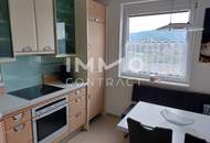 BESONDERS SCHÖNE 3 ZIMMERWOHNUNG MIT GROSSER LOGGIA UND MIT EXKLUSIVER AUSSTATTUNG