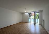 Erstbezug nach Teilsanierung, Terrassenwohnung im Grünen // First occupancy after part-renovation, Terrace Apartment in the greenery //