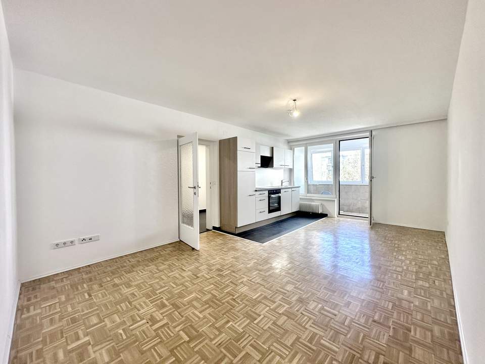 Erstbezug - Innenhof-Grünruhelage nur 350m zur U3: moderne 3-Zimmer, XXL-Regendusche, Loggia