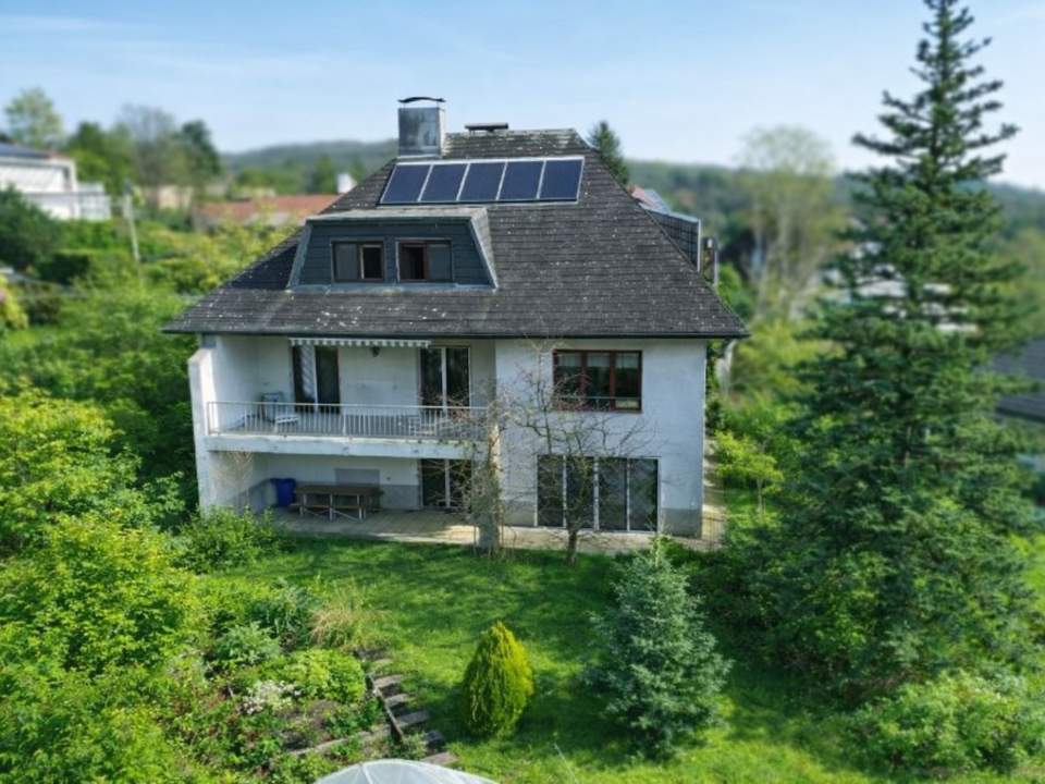 FAMILIENVILLA IN TRAUMLAGE MIT UNVERBAUBAREM AUSBLICK IN GABLITZ
