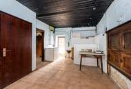 Südsteirisches Weinbergpanorama mit Landwirtschaft und Maria-Theresia-Abfindungsbrennrecht