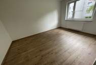 Neu sanierte 2 Zimmerwohnung mit Balkon!
