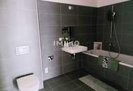 ERSTBEZUG Neubau Dachgeschoßwohnung mit Loggia und Balkon