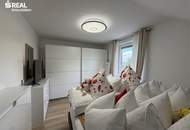Moderne Maisonettewohnung auf drei Ebenen mit Balkon, Klimaanlage und eigenem Stellplatz