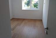 Barrierefreie 4 Zi-Wohnung mit großem Balkon und 2 Autostellplätzen