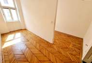 Das Haus trägt Smoking, die Wohnung wartet noch auf ihr Kleid! Renovierungsbedürftige Altbauwohnung mit toller Raumaufteilung + Traumhaft schönes Haus + Perfekte Infrastruktur und Anbindung! Jetzt zugreifen!