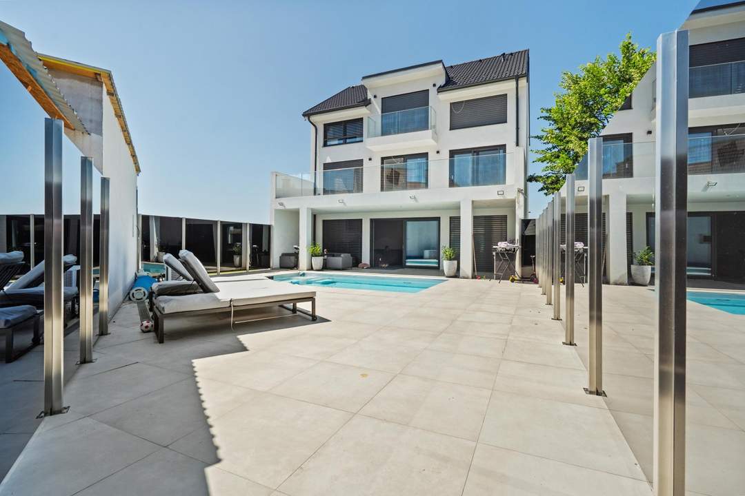 "Neubau der Extraklasse (2024)"