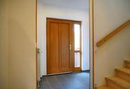 Heimeliges Doppelhaus in Holzbauweise – Wohnen mit Wohlfühlfaktor in ruhiger Siedlungslage!