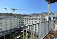 Im Dachgeschoßausbau: 3-Zimmerwohnung mit Balkon in U-Bahn-Nähe