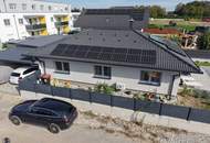 Modernes Einfamilienhaus mit Pool, Terrasse und Nebengebäude in Absdorf