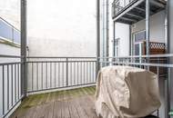 Exklusive Altbauwohnung mit hofseitigem Schlafzimmer und kleinem Balkon