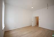 Spacious 2 Room Apartment with Park View