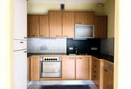 Zentrale Ruhelage * 2 Zimmer-Wohnung mit Balkon und PKW Stellplatz