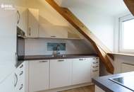 Wunderschöner Ausblick und Ruhelage - DG mit 64m², 2 Zi plus Wohnküche laufend saniert!