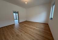 ERSTBEZUG nach Renovierung – großzügige Wohnung im Zentrum mit Terrasse zu vermieten