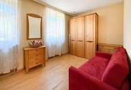 Großzügiges 7-Zimmer-Einfamilienhaus mit Pool und großem Garten