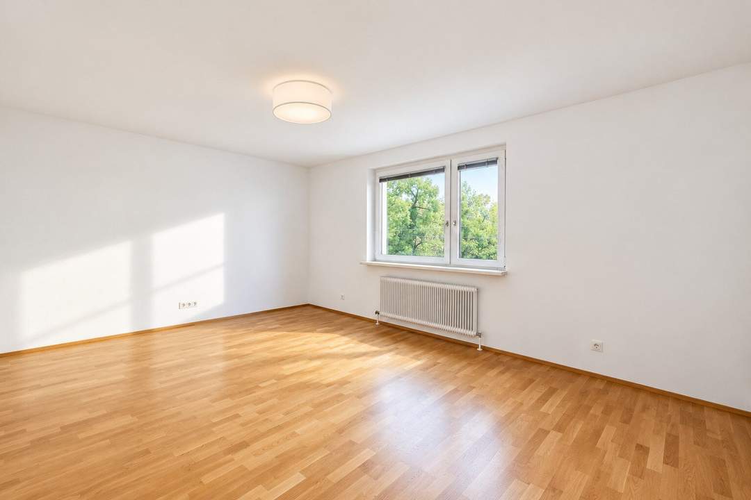Erstbezug nach Renovierung mit Loggia in ruhiger Lage!