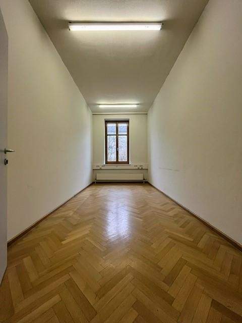 Einzelbüro mit ca. 16 m² oder ca. 19,5 m² zu vermieten