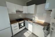 UNBEFRISTET - Helle 2,5-Zimmer Wohnung mit separater Küche und Abstellraum