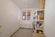 LIEBEVOLLES WOHNJUWEL MIT PARKÄHNLICHEM GARTEN IN TRAUMHAFTER WALDRANDLAGE MIT HERRLICHEM AUSBLICK UNWEIT VOM STAUSEE KRONSEGG