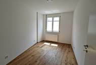 Gudrunstraße: Helle 2-Zimmer Wohnung