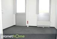 Ein helles Büro mit Klimagerät macht die Arbeit zum Vergnügen