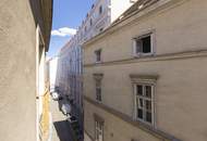 Charmante Drei-Zimmer-Wohnung mit Balkon nächst Albertina