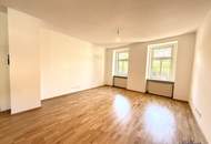 Erstbezug nach Sanierung! Traumhafte Villenetage mit Gartenmitbenutzung und Garage!