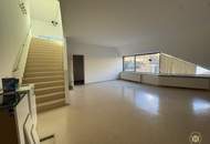 Therapieräume/ Yogastudio/ Atelier: Absolutes Lichtjuwel im Dachgeschoss zur Vermietung