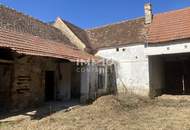 Großes Grundstück / 2.770m² mit einem Abrisshaus und einem Bauernhaus