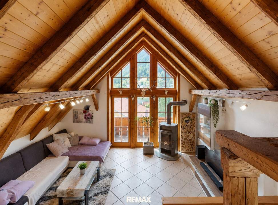 Individuelles Wohnen auf zwei Etagen mit Balkon und Garten in Pfunds!